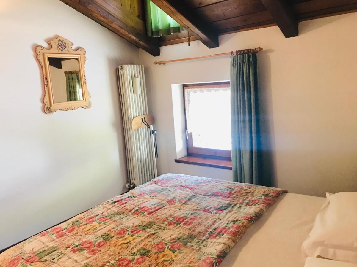 Appartement Casa Martini à Mezzana  Extérieur photo