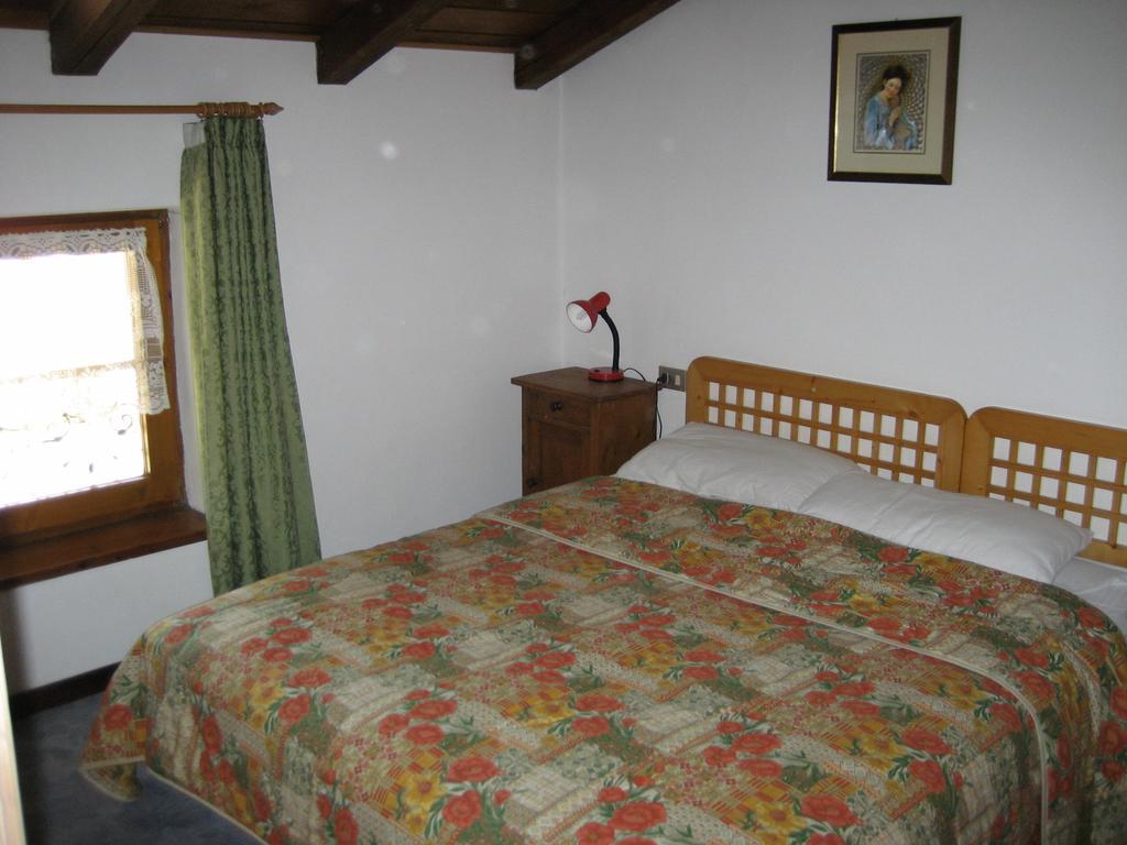 Appartement Casa Martini à Mezzana  Chambre photo